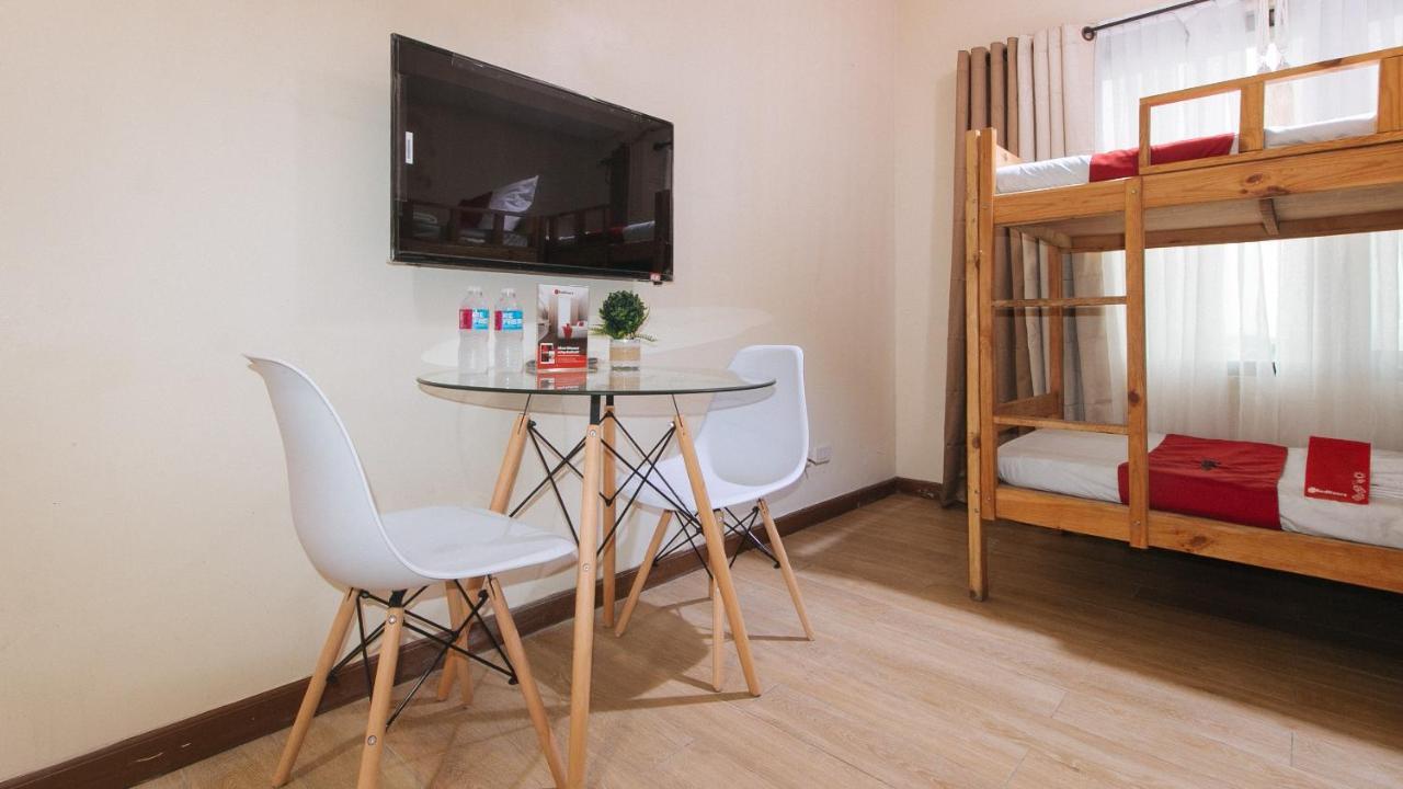 Reddoorz Plus @ Cuarto Verde Staycation Las Piñas Exterior foto