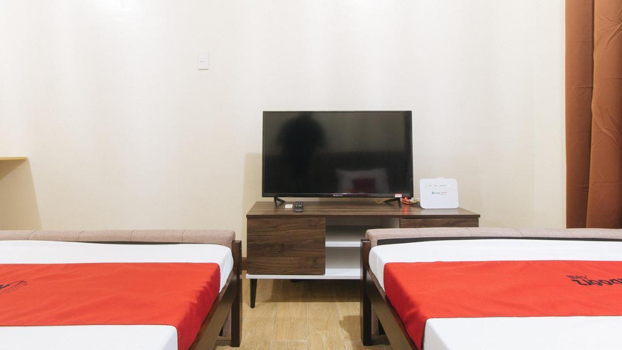 Reddoorz Plus @ Cuarto Verde Staycation Las Piñas Exterior foto